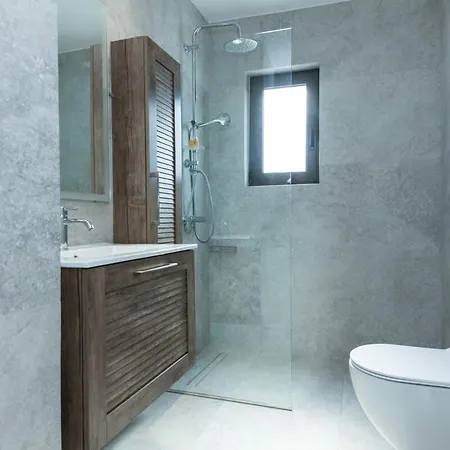 Marousi Modern Green Oasis Apt W Amazing Balcony Athens