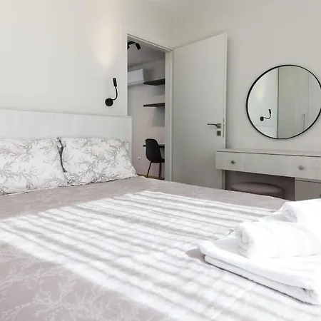 Marousi Modern Green Oasis Apt W Amazing Balcony Apartment *