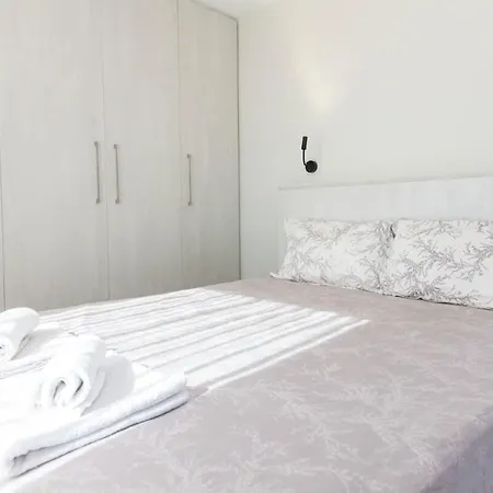 Marousi Modern Green Oasis Apt W Amazing Balcony Apartment Athens